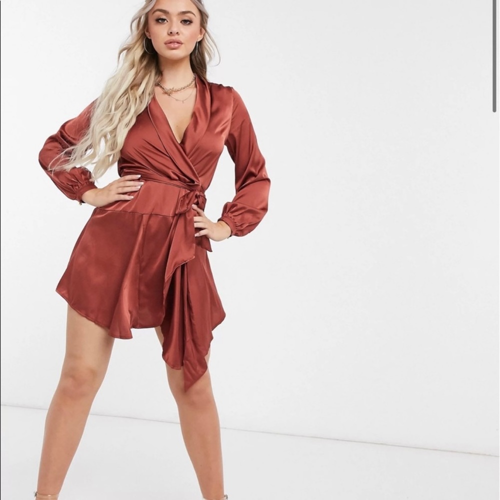 NWT Club London Long Sleeve Satin Wrap Dress